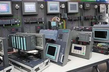 Hvorfor er Siemens S7-400H den gå-til-redundante kontrolleren for kritiske industrielle applikasjoner?